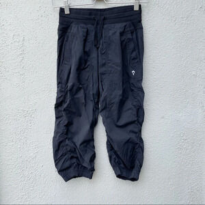 Ivivva cropped studio pants 12